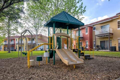 Adosado en venta en Kissimmee, Florida, 3 dormitorios, 119.94 m2 № 1597559 - foto 21
