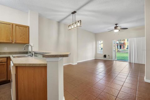 Adosado en venta en Kissimmee, Florida, 3 dormitorios, 119.94 m2 № 1597559 - foto 5