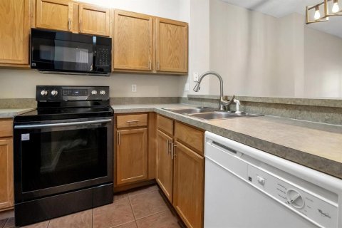 Adosado en venta en Kissimmee, Florida, 3 dormitorios, 119.94 m2 № 1597559 - foto 8