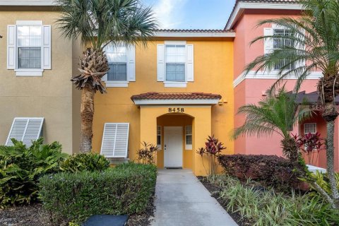 Adosado en venta en Kissimmee, Florida, 3 dormitorios, 119.94 m2 № 1597559 - foto 1