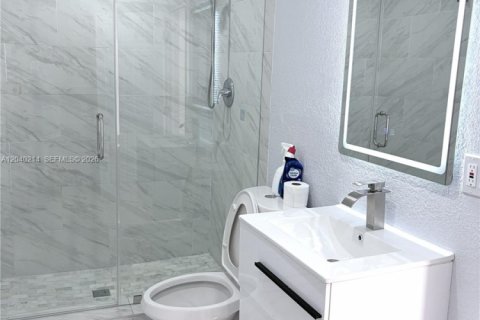 Commercial property in Homestead, Florida 1 bedroom, 180.23 sq.m. № 2086462 - photo 6