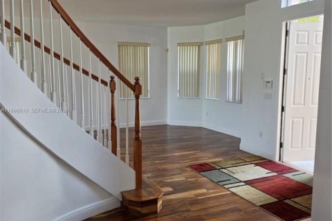 House in Miramar, Florida 4 bedrooms, 325.25 sq.m. № 2058733 - photo 17