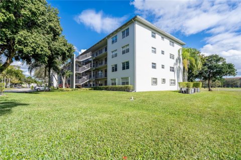 Copropriété à vendre à Pembroke Pines, Floride: 2 chambres, 96.99 m2 № 1999537 - photo 5