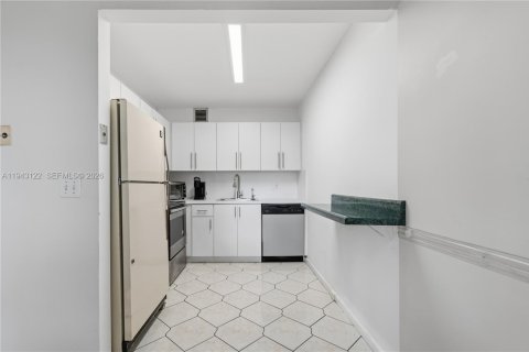 Copropriété à vendre à Pembroke Pines, Floride: 2 chambres, 96.99 m2 № 1999537 - photo 22