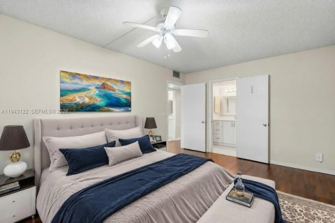 Copropriété à vendre à Pembroke Pines, Floride: 2 chambres, 96.99 m2 № 1999537 - photo 30