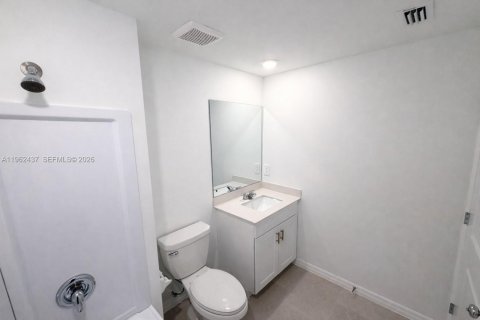 Villa ou maison à louer à Fort Myers, Floride: 4 chambres, 201.97 m2 № 2025130 - photo 23