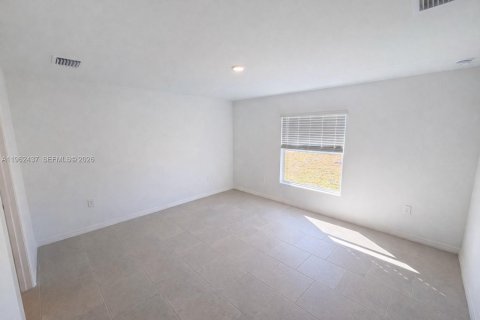 Villa ou maison à louer à Fort Myers, Floride: 4 chambres, 201.97 m2 № 2025130 - photo 10