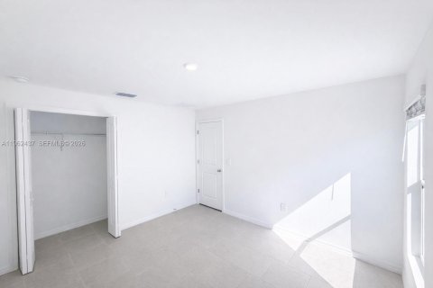 Villa ou maison à louer à Fort Myers, Floride: 4 chambres, 201.97 m2 № 2025130 - photo 30