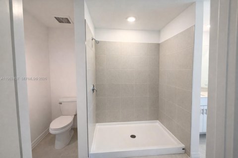 Villa ou maison à louer à Fort Myers, Floride: 4 chambres, 201.97 m2 № 2025130 - photo 13