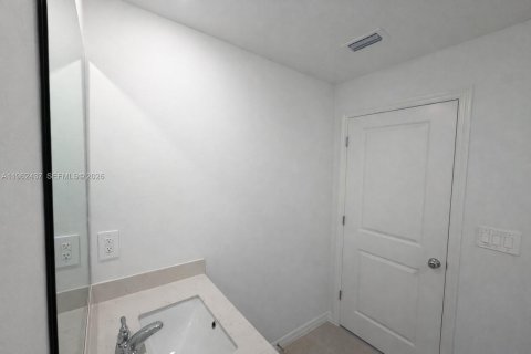 Villa ou maison à louer à Fort Myers, Floride: 4 chambres, 201.97 m2 № 2025130 - photo 24