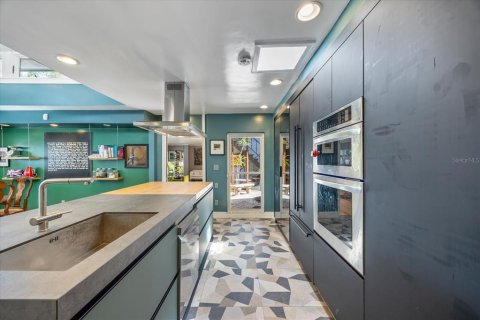 Купить виллу или дом в Сент-Питерсберг, Флорида 3 комнаты, 271.65м2, № 1722348 - фото 24