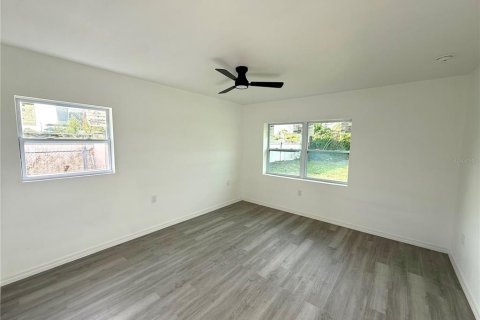 Casa en venta en Orlando, Florida, 4 dormitorios, 204.01 m2 № 2157104 - foto 22