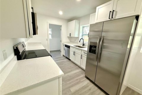 Casa en venta en Orlando, Florida, 4 dormitorios, 204.01 m2 № 2157104 - foto 10