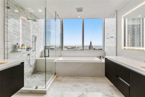 Copropriété à louer à Miami, Floride: 3 chambres, 203.27 m2 № 1920073 - photo 13