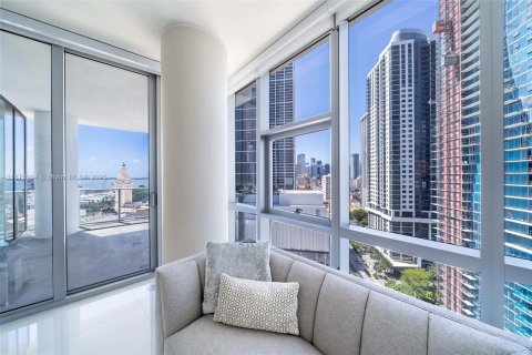 Copropriété à louer à Miami, Floride: 3 chambres, 203.27 m2 № 1920073 - photo 2