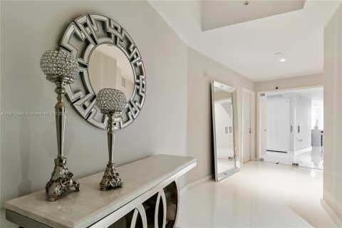 Copropriété à louer à Miami, Floride: 3 chambres, 203.27 m2 № 1920073 - photo 3
