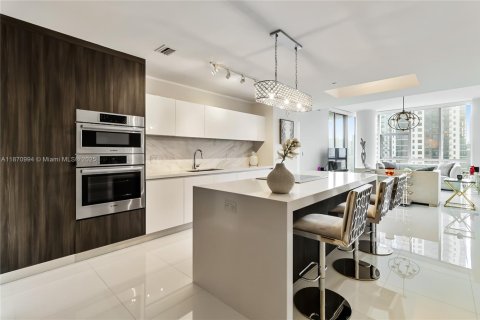 Copropriété à louer à Miami, Floride: 3 chambres, 203.27 m2 № 1920073 - photo 4