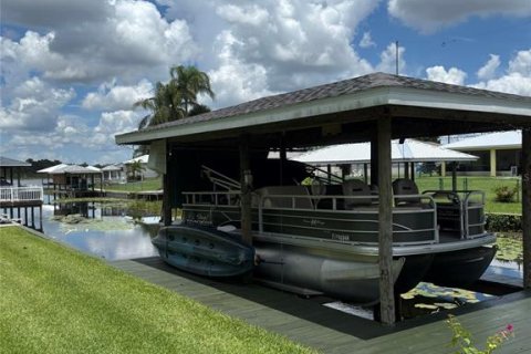 House in Lake Placid, Florida 3 bedrooms, 124.12 sq.m. № 2205266
