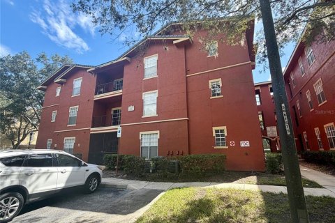 Condo in Lake Mary, Florida, 2 bedrooms  № 2379247 - photo 3