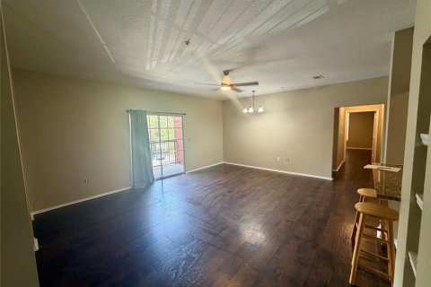 Condo in Lake Mary, Florida, 2 bedrooms  № 2379247 - photo 5