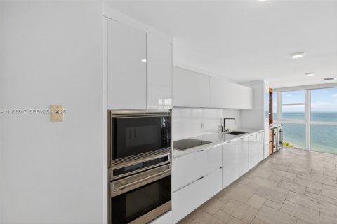 Condominio en venta en Key Biscayne, Florida, 3 dormitorios, 344.76 m2 № 2030769 - foto 14