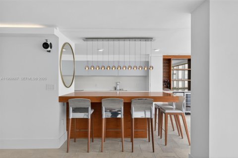 Condominio en venta en Key Biscayne, Florida, 3 dormitorios, 344.76 m2 № 2030769 - foto 8