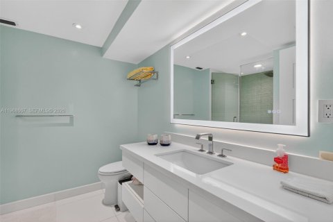 Condominio en venta en Key Biscayne, Florida, 3 dormitorios, 344.76 m2 № 2030769 - foto 21