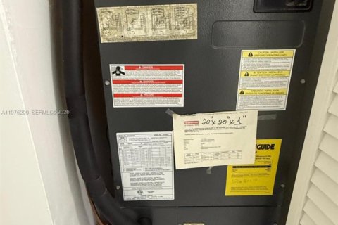 Купить кондоминиум в Майами, Флорида 2 спальни, 100.89м2, № 2043413 - фото 23