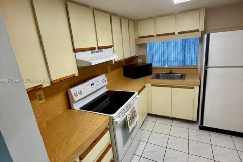 Купить кондоминиум в Майами, Флорида 2 спальни, 100.89м2, № 2043413 - фото 25