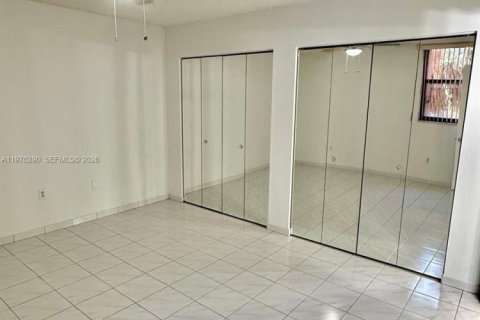 Купить кондоминиум в Майами, Флорида 2 спальни, 100.89м2, № 2043413 - фото 12