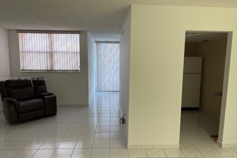 Купить кондоминиум в Майами, Флорида 2 спальни, 100.89м2, № 2043413 - фото 20