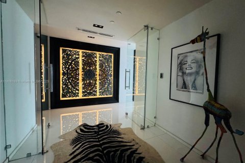 Copropriété à louer à Miami, Floride: 3 chambres, 328.41 m2 № 1959725 - photo 2