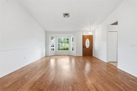 Villa ou maison à vendre à New Port Richey, Floride: 2 chambres, 170.66 m2 № 2407161 - photo 4