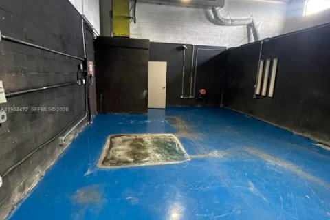 Купить коммерческую недвижимость в Медли, Флорида № 2028658 - фото 9