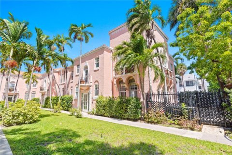 Condominio en venta en Miami Beach, Florida, 2 dormitorios, 94.76 m2 № 1707934 - foto 19
