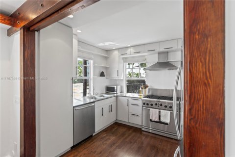 Condominio en venta en Miami Beach, Florida, 2 dormitorios, 94.76 m2 № 1707934 - foto 8