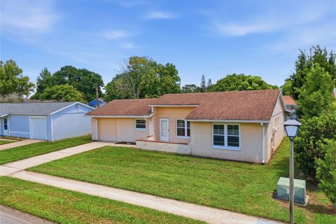 Casa en venta en Orlando, Florida, 2 dormitorios, 117.8 m2 № 2157089 - foto 2