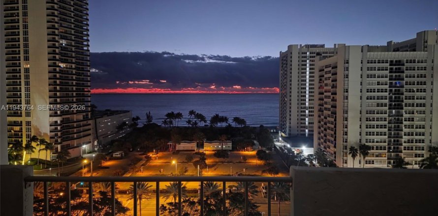 Condo à Hallandale Beach, Floride, 1 chambre  № 2010975