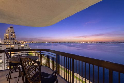 Condo in Tampa, Florida, 2 bedrooms  № 2379551 - photo 4