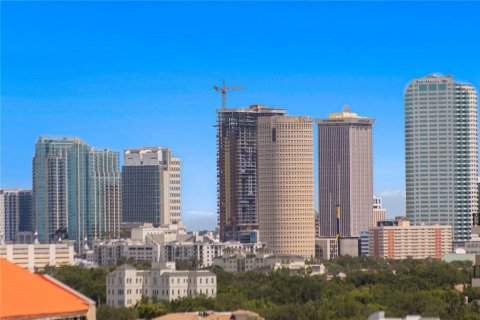 Condo in Tampa, Florida, 2 bedrooms  № 2379551 - photo 27