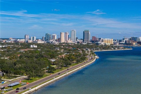 Condo in Tampa, Florida, 2 bedrooms  № 2379551 - photo 6