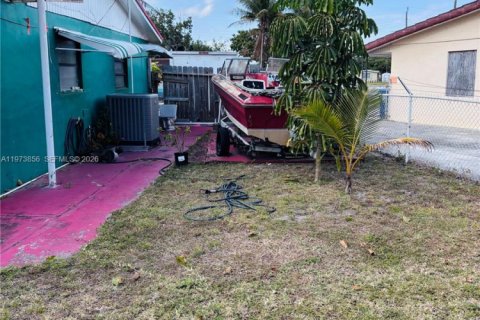 House in Lauderhill, Florida 3 bedrooms № 2033394 - photo 15