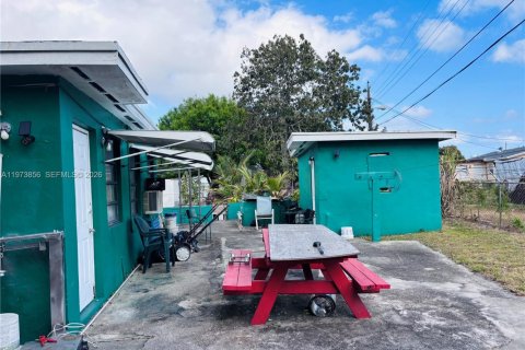 House in Lauderhill, Florida 3 bedrooms № 2033394 - photo 13