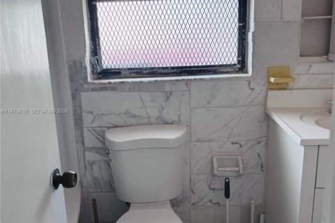 House in Lauderhill, Florida 3 bedrooms № 2033394 - photo 11