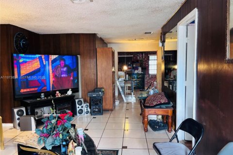 House in Lauderhill, Florida 3 bedrooms № 2033394 - photo 4