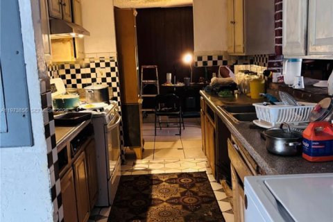 House in Lauderhill, Florida 3 bedrooms № 2033394 - photo 7