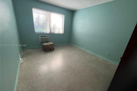 Condominio en venta en Fort Lauderdale, Florida, 2 dormitorios, 73.58 m2 № 2033476 - foto 9