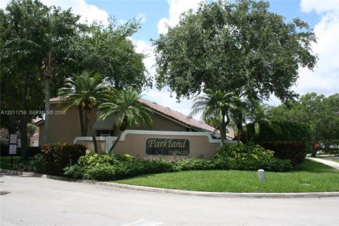 Touwnhouse à Parkland, Floride 4 chambres, 186.36 m2 № 2075413