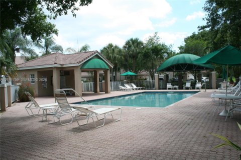 Touwnhouse à vendre à Parkland, Floride: 4 chambres, 186.36 m2 № 2075413 - photo 23