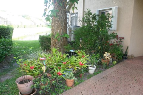 Touwnhouse à vendre à Parkland, Floride: 4 chambres, 186.36 m2 № 2075413 - photo 3